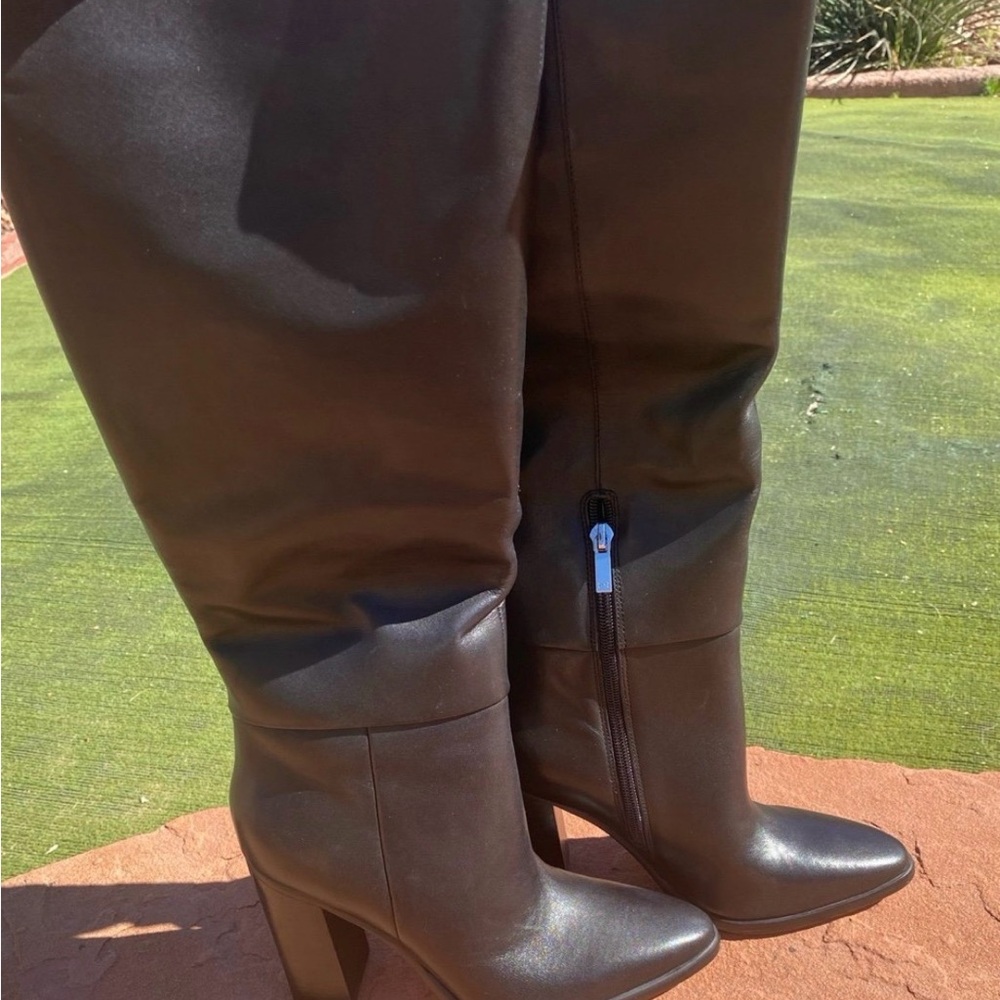 Womens Marc Fisher knee high black boots